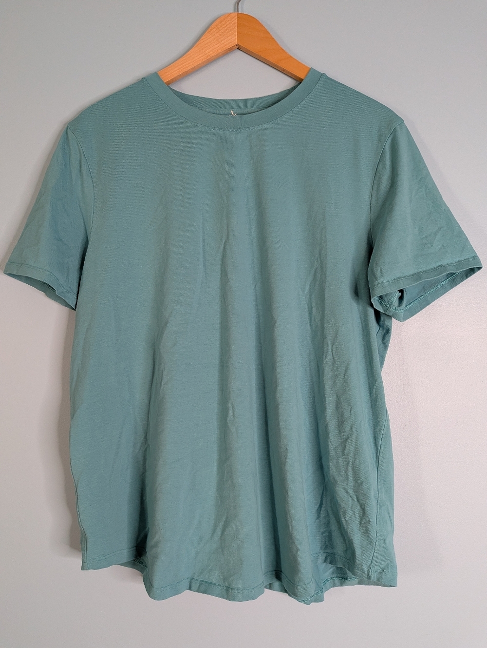 Lululemon Tee Womens Large Teal Short Sleeve Crew Neck Run Athletic Top